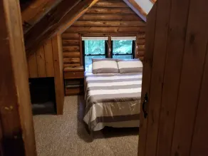 Brook Side Cabin Getaway - Image 4