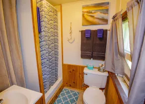 Woodland Retreat: A Rare Cabin by the Seaside  l Sleep 2 - Image 4