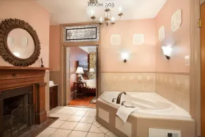 17Hundred90 Inn and Restaurant - Image 3
