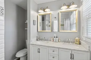 MKE River 3-LVL Townhouse 3BR+1.5BA with Parking for 2 Vehicles - Image 5