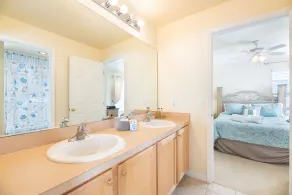 UTOPIA-10 minutter Disney, OPGRADED Pool / Spa, Spillelokale, WIFI, Gated Community - Image 4