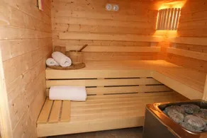 Charmosa casa com piscina, sauna, jacuzzi e grande parque - Image 2