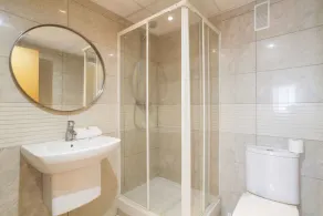 Apartamento vacacional Con sauna, piscina cubierta y gimnasio. - Image 4
