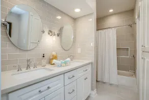 Sabino Canyon Condos - Image 3