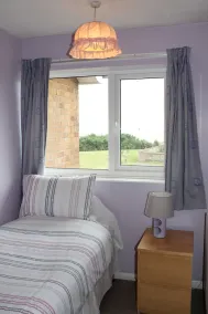 9 Sea View Walk with ground floor bedroom and bathroom Sea View House - Image 4