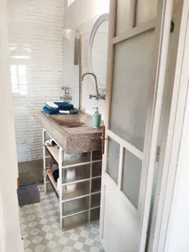 Loft LOVE, charming, cozy, comfortable, centrally located, king bed (2-4 pax). - Image 3