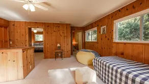 Lake, Hot Tub, Baby & Toddler Friendly, Walk to Town - Image 4
