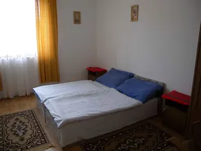 Holiday apartment with gazebo and pool - Image 4