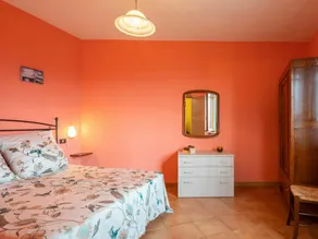 Bel appartement pour 30 personnes avec WIFI, piscine, bain à remous, climatisation, TV et patio - Image 2