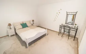 Large bright apartment in the middle of the countryside, family and pet friendly - Image 5