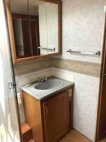Private 2-bedroom apartment, free parking, direct bus to NYC Manhattan only 2 blocks away, MetLife Stadium FIFA World Cup 25 minutes away - Image 3