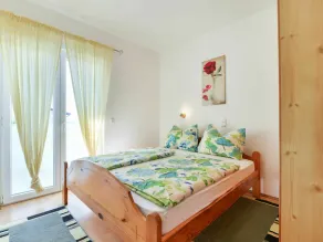 Lovely apartment for 5 guests with pool, WIFI, A/C, TV, balcony and pets allowed - Image 4