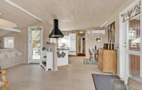 3 Bedroom Stunning Home In Juelsminde - Image 4