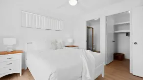 Bailey's Beach House - Image 2