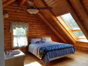 Seneca lake Love Shack Route 14 Penn Yan NY  in the heart of Wine Country - Image 3