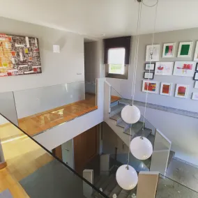 Maison design avec piscine. - Image 2