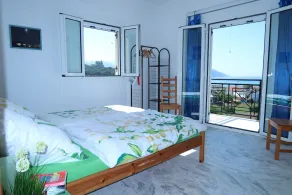 Spacious apartment near the beach with a unique view of Finikounda - Image 5
