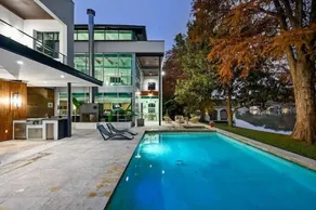 Above Emerald | Waterfront I Dock I Lake Austin | Pool&Spa I Game Room - Image 2