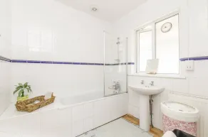 81a Lynton Road Acton London  - Image 3