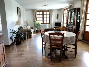 Spacious apartment in a large house in Moulis - Image 4