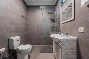 3As Luxury Villa with Heated Pool, Sauna and Gym - Image 5