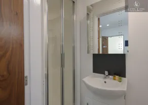 Leicester's Lyter living Serviced apartments Opposite Leicester Railway Station - Image 3