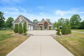 FeralWoods Private Estate With Hot Tub - Image 5