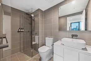 Utopia Suites Luxe Sky Home/Sensational Views 2B/2Bath/Park - Image 4