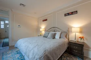 Luxuriöses, kürzlich renoviertes Uptown 1br Apt - Image 4