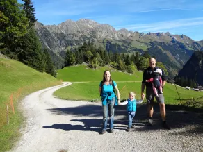 Gemütliche, ruhige Wohnung mit Traum-Aussicht auf die umliegenden Berge - Image 3