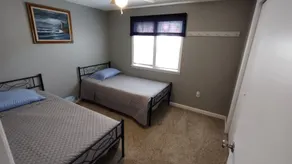 Neat,clean relaxed atmosphere located just outside of town . - Image 4