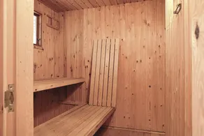 Nice summer house in the middle of the forest - Image 2