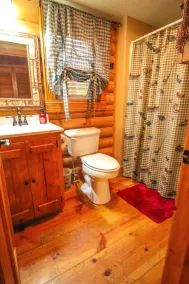 CREEKSIDE SERENADE-CABIN AUF MTN STREAM W / BUBBLING HOT TUB, WIFI & GAME TABLE! - Image 2