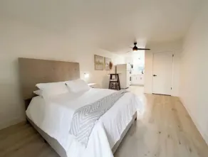 Newly renovated studio apartment 1 mile to HWY 99 - Image 4