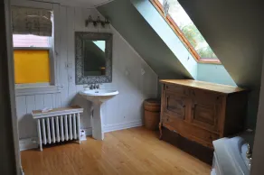 Delightful, Family Friendly,  Heritage, Urban Home Near All Amenities, - Image 5
