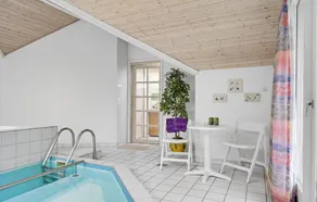 Nice home in Dronningmølle with sauna - Image 2