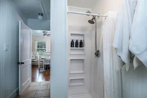 Tomball Craftman Cottage - Image 2