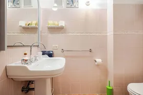 Il Castello Apartment, sourrounded by greenery - Image 2
