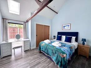 The Long Barn, Brick Kiln Barns, Dilham - Sleeps 6 in Luxury - Dog Friendly - Image 4
