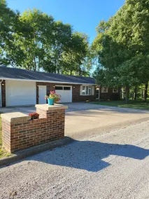 Shady Shelter - Quiet Comfort, Family Friendly - close to everything! - Image 5