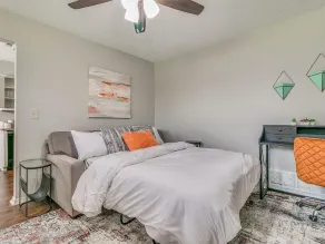 7 mil->Softball HOF-Near Tinker AFB- Full Kitchen-Fenced Bkyd-Garage-W/D-Dogs - Image 3