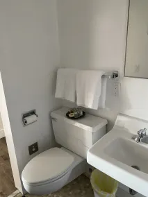 Innovative Studio Apartment - Image 2