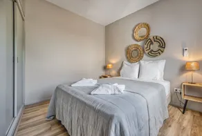 Casa Limão – Charming Apartment with Roof Terrace near Praia Grande - Image 5