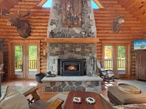 Fox Quarry Lodge (Direct ATV and Snowmobile Trail Access!) - Image 2