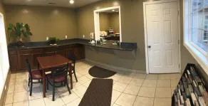 Relax Inn of Medford - Image 3
