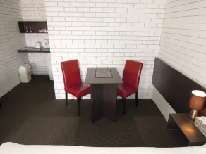 Jackaroo Apartments - Image 3