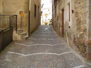 Typisch sizilianisches Haus in einem ruhigen Dorf in der Nähe von Cefalù - Image 3