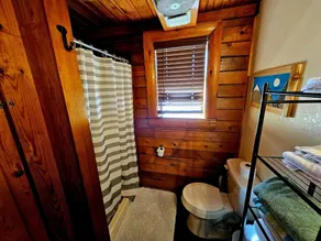 Tiny Log Cabin W/ Hot Tub! Full Kitchen - Image 4