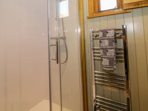 MOELFRE - SHEPHERDS HUT, romantic, with hot tub in Llanbedr - Image 4