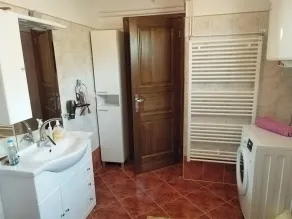 House Rose - Image 4